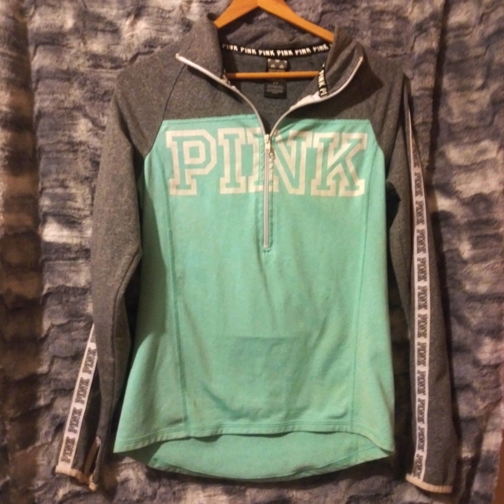 Pink Ultimate shirt. Size sm